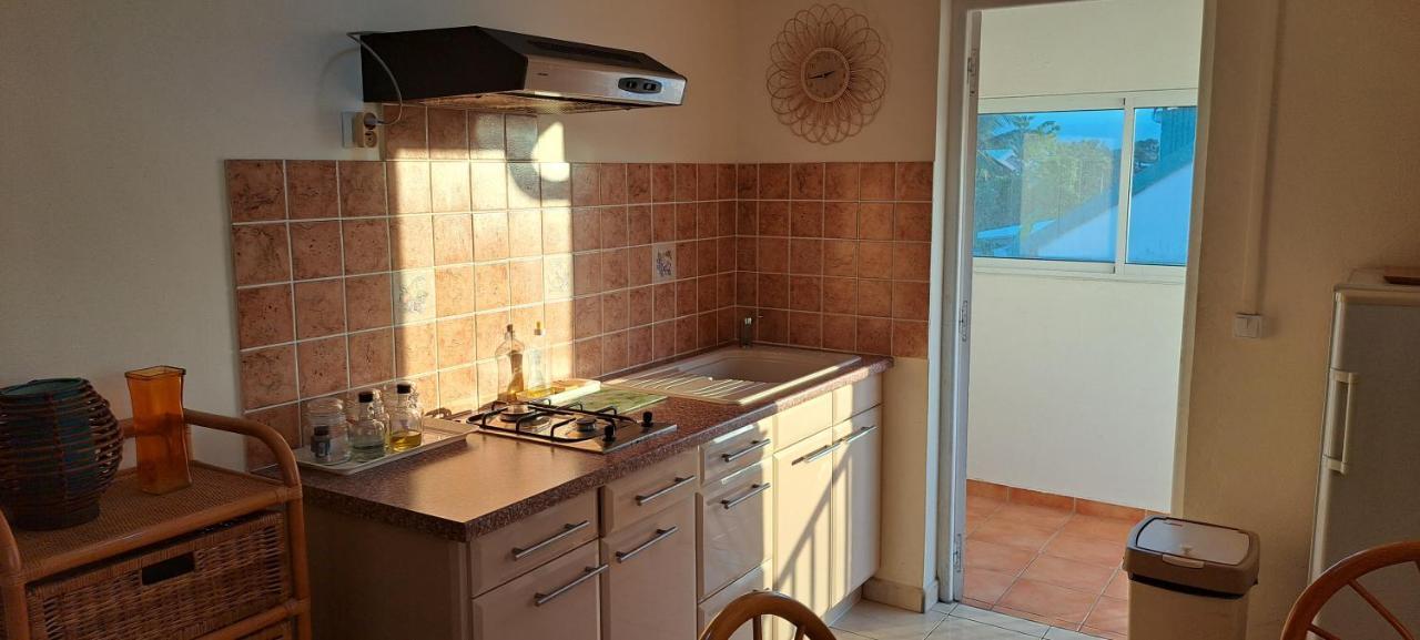 Logement Spacieux Deux Pieces A Baie Mahault Kültér fotó