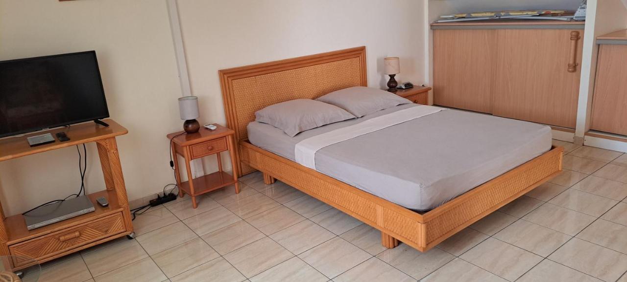 Logement Spacieux Deux Pieces A Baie Mahault Kültér fotó
